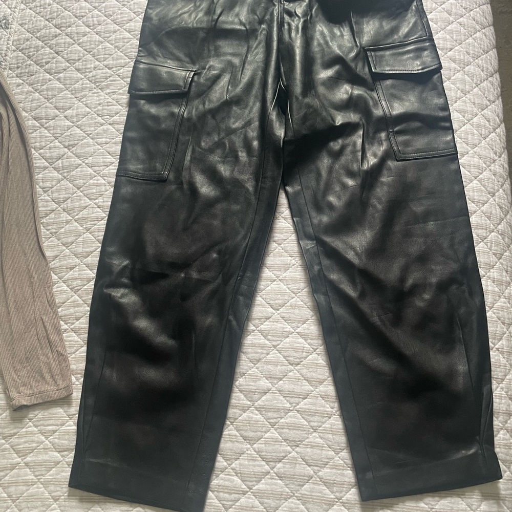 Mango Black Leather Cargo Trousers Sleek Cropped Design